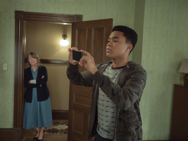 Ruth and her video game-obsessed grandson, Wendell (Chosen Jacobs).